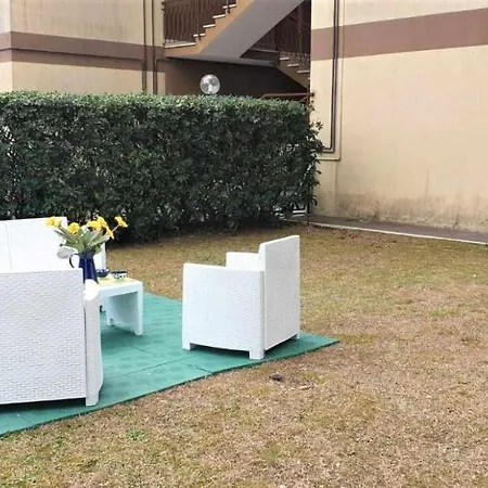 L12 Con Giardino Privato Ancona